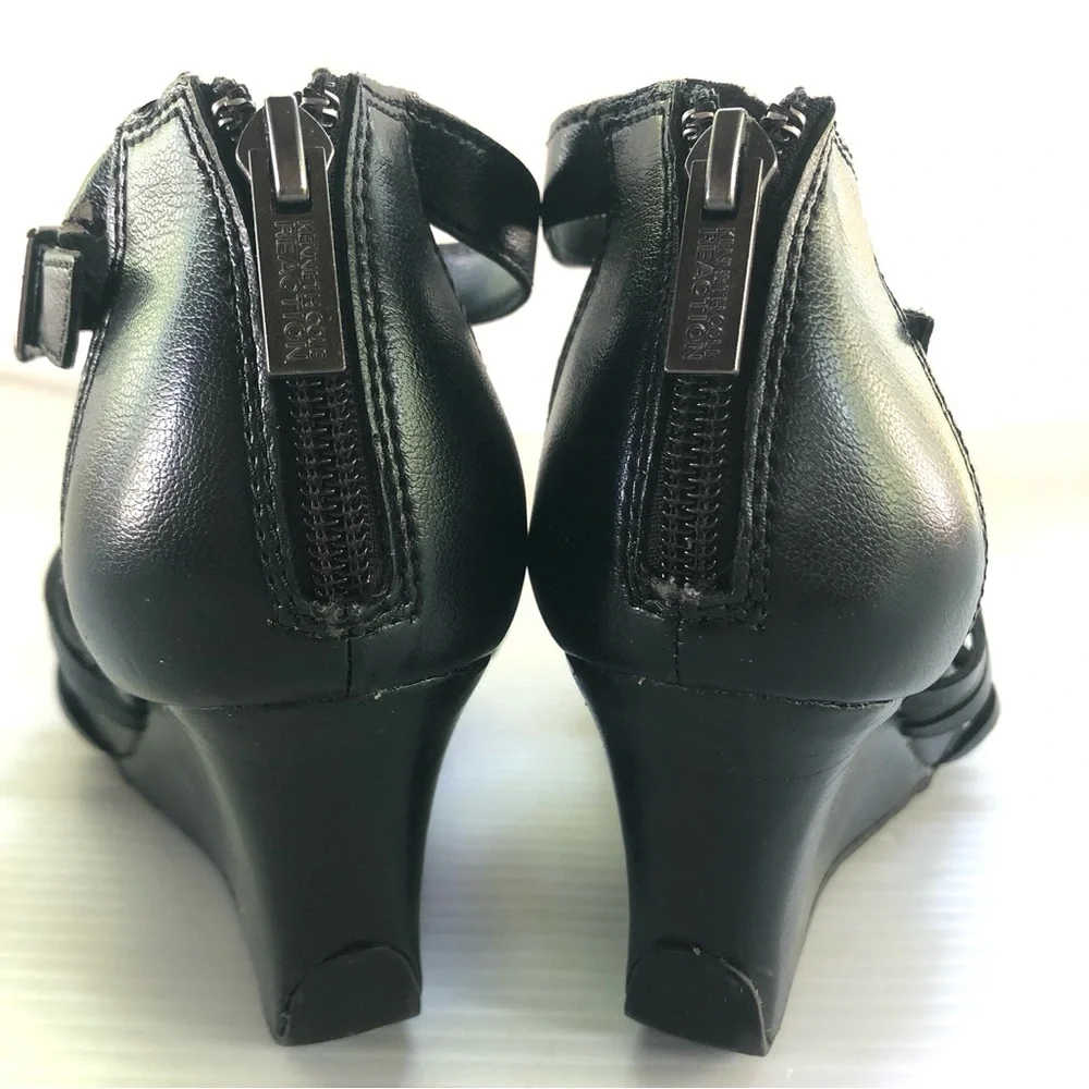 Reaction Kenneth Cole Black Strappy Wedge 7.5 - Picture 6 of 10